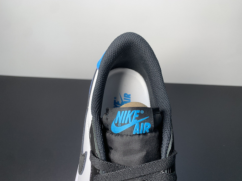 Air Jordan 1 Low OG UNC CZ0790-104