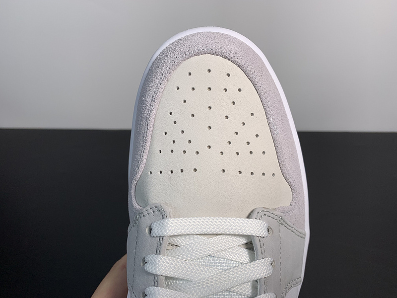 Air Jordan 1 Low “Paris”CV3043-100