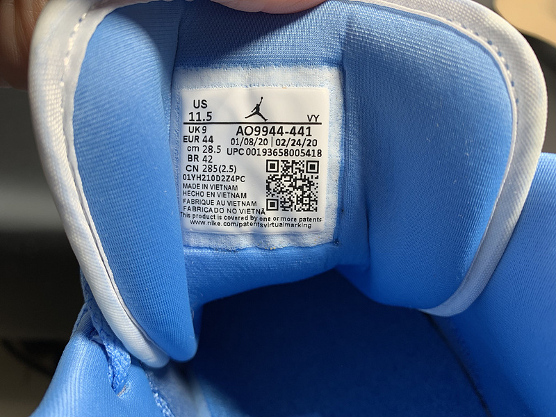 Air Jordan 1 Low “UNC”AO9944-441