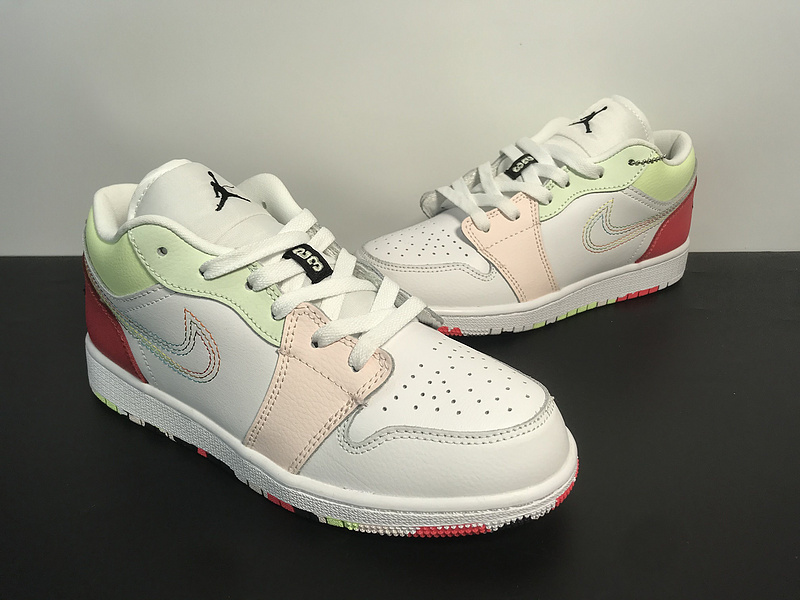 NIKE Air Jordan 1 Low