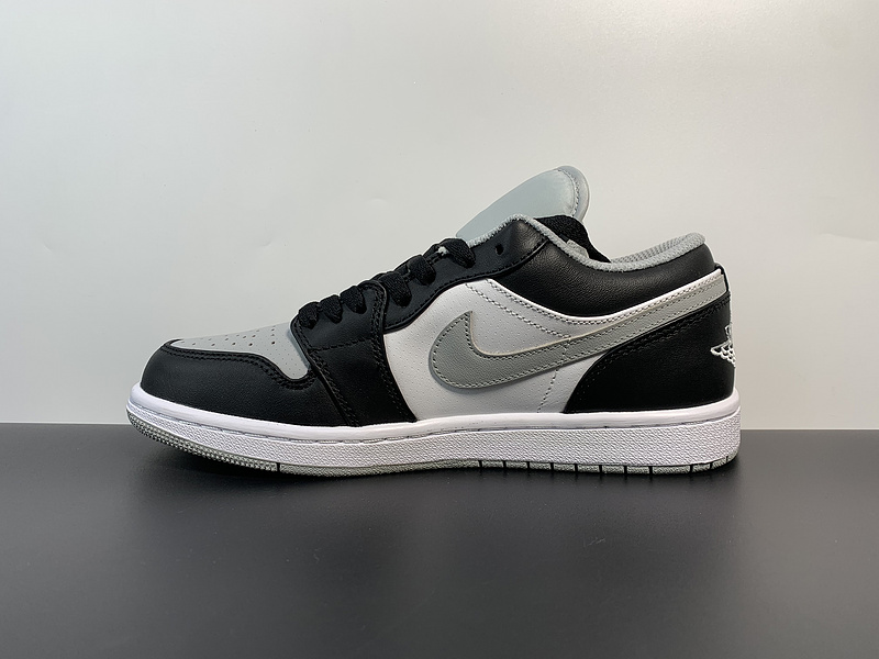 Air Jordan 1 Low “Light Smoke Grey”553558-039