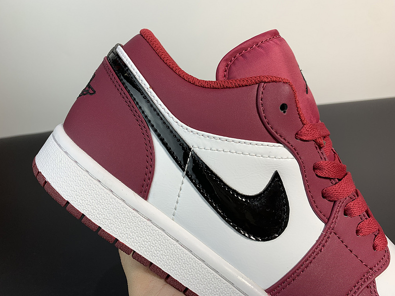 Air Jordan 1 Low “Noble Red 553558-604