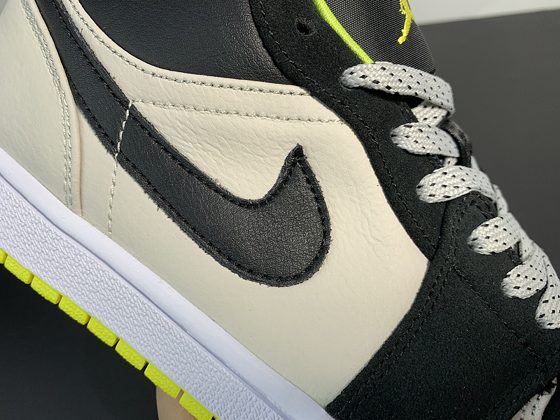 Air Jordan 1 Low 'Venom Green' 553558-009