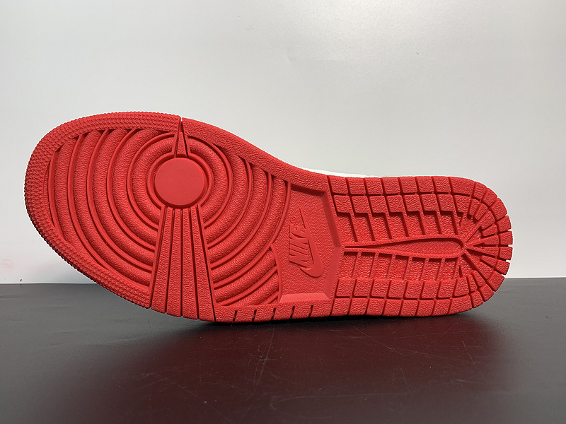 Air Jordan 1 Low “Hare”553558-021