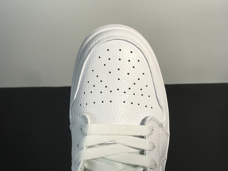 Nike Air Jordan 1 Low 553558-111