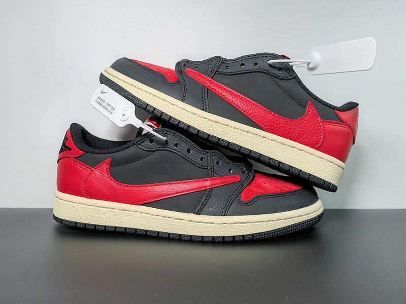 Travis Scott x Air Jordan 1 Low OG DM7866-061