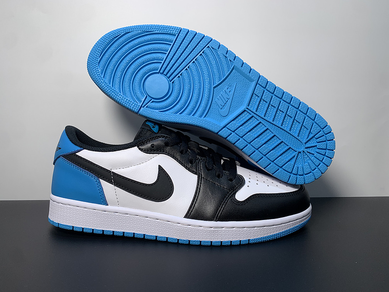 Air Jordan 1 Low OG UNC CZ0790-104