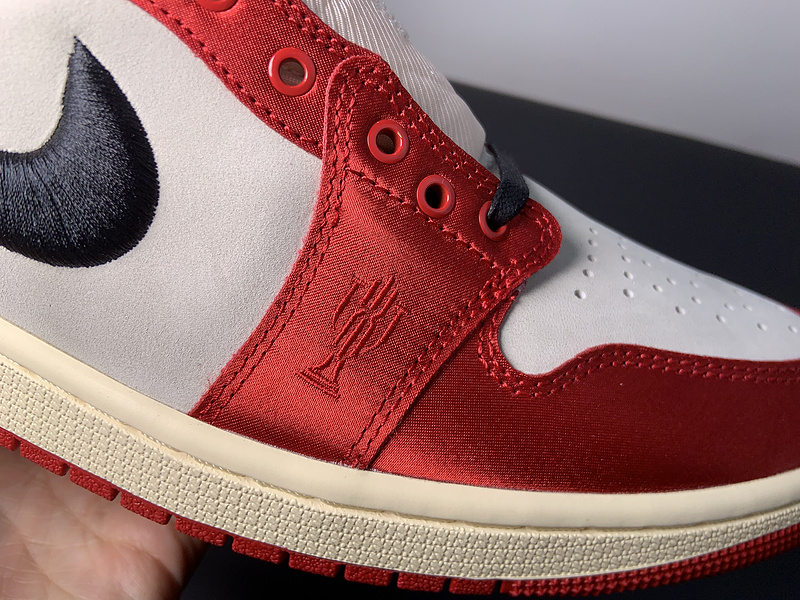 Trophy Room x Air Jordan 1 Low OG “Home”FN0432-017