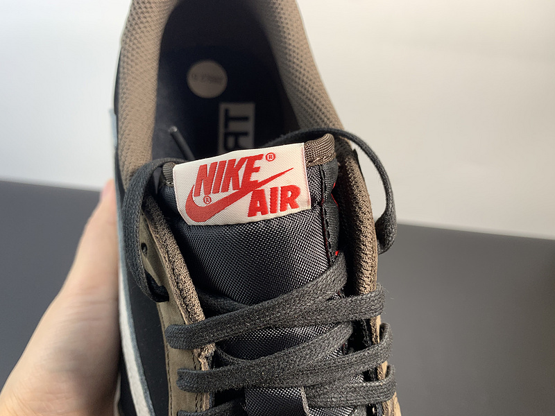 Nike Air Jordan 1 Low x Travis Scott CQ4277-001