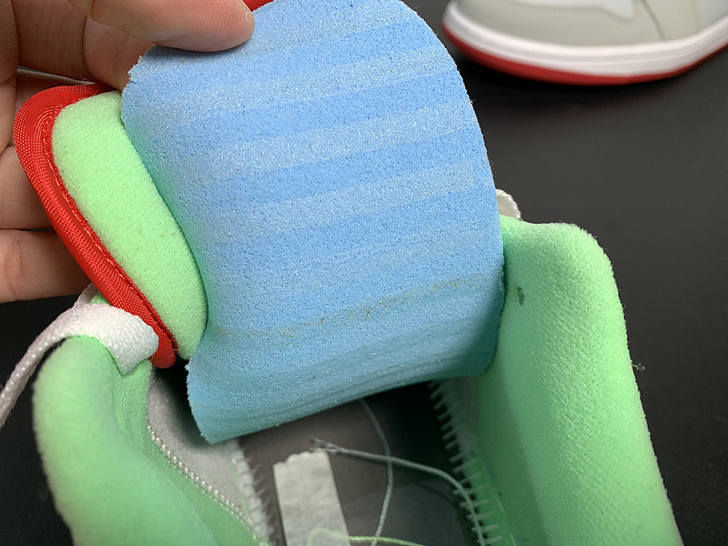 Air Jordan 1 Low “Hare”553558-021