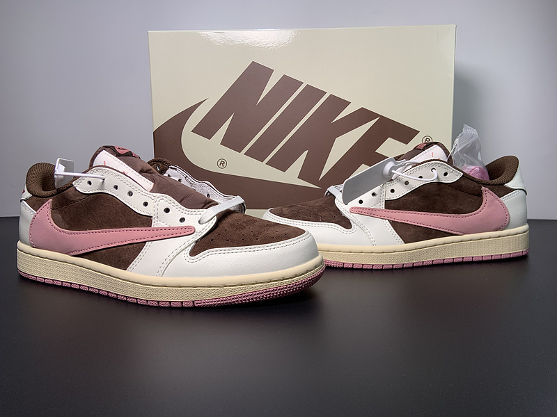 Travis Scott x Air Jordan 1 Low DZ4137-206