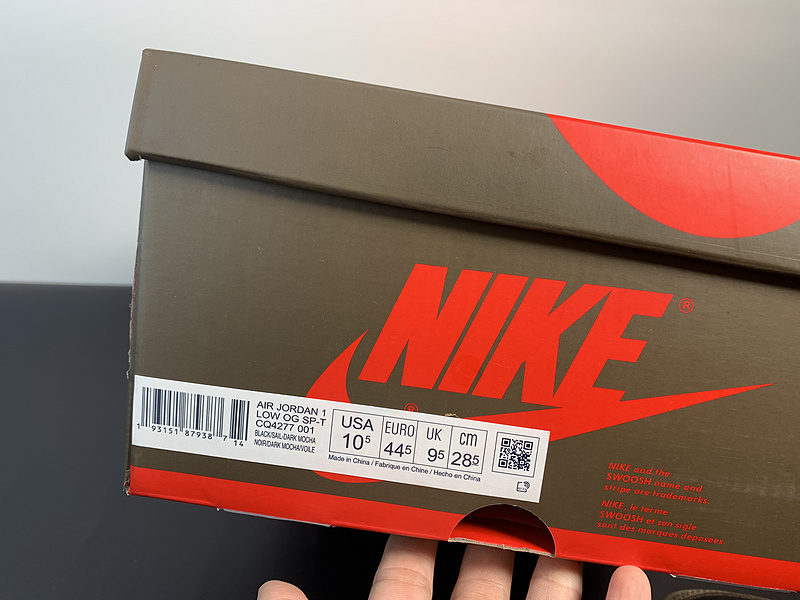 Nike Air Jordan 1 Low x Travis Scott CQ4277-001