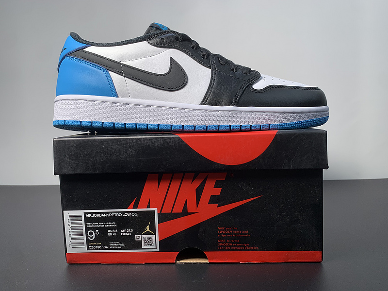 Air Jordan 1 Low OG UNC CZ0790-104
