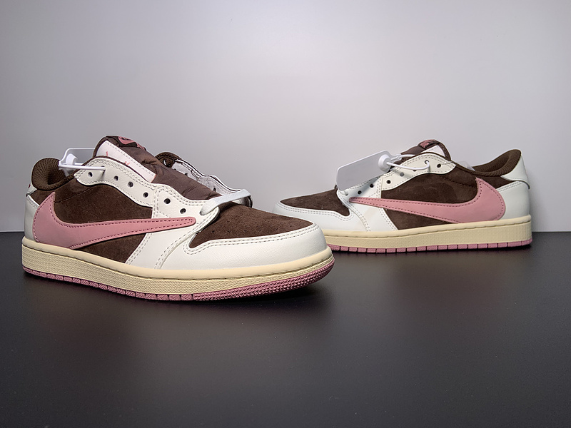 Travis Scott x Air Jordan 1 Low DZ4137-206