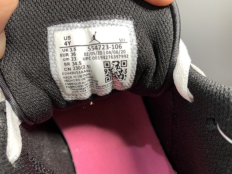 Nike Air Jordan 1 Low 554723-106