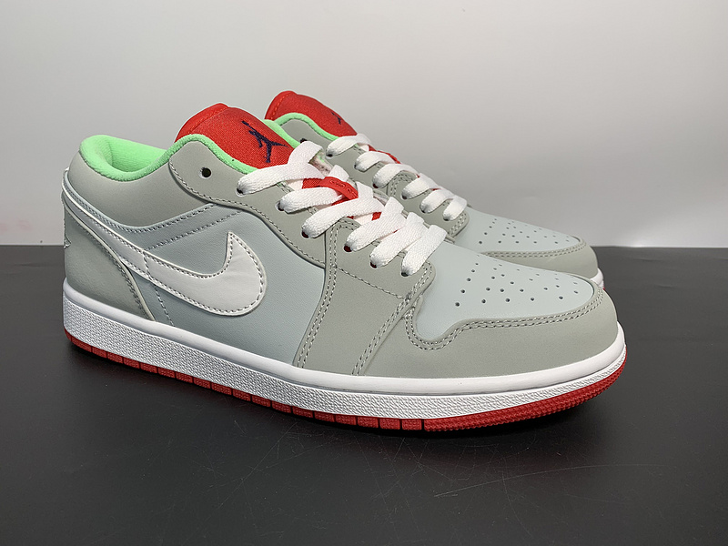 Air Jordan 1 Low “Hare”553558-021