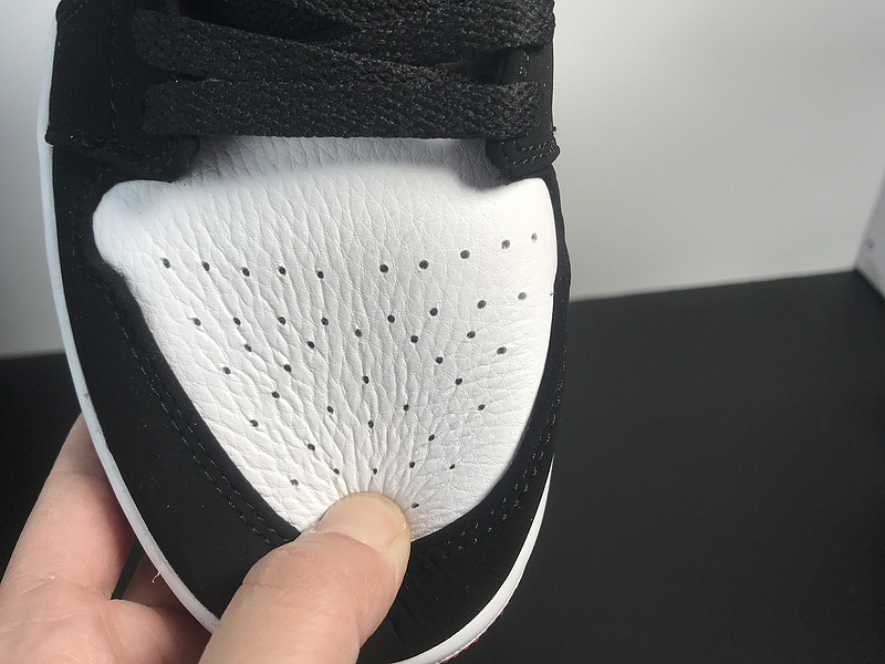 Nike Air Jordan 1 Low Black Toe 553558-116