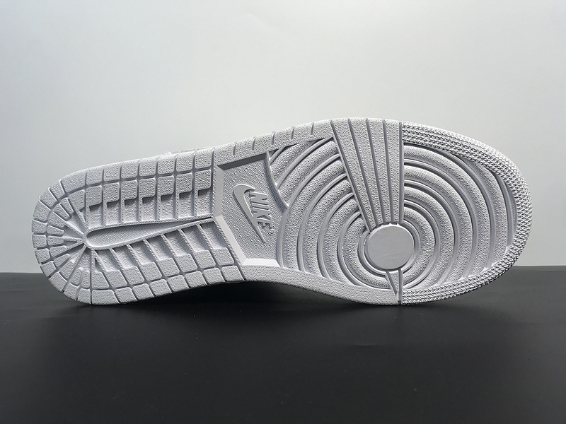 Nike Air Jordan 1 Low 553558-111