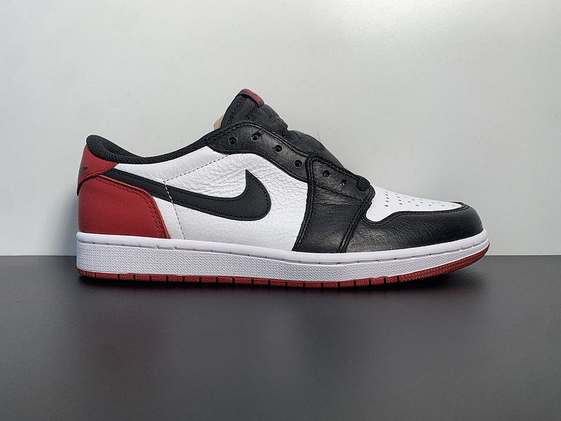 Air Jordan 1 Low OG “Chicago”705329-600
