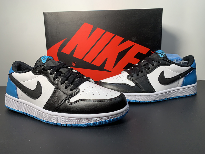 Air Jordan 1 Low OG UNC CZ0790-104