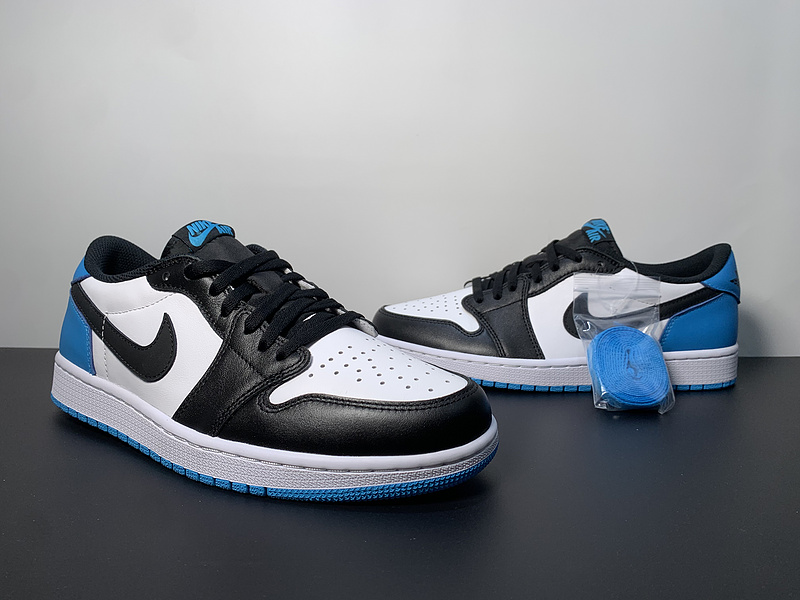 Air Jordan 1 Low OG UNC CZ0790-104
