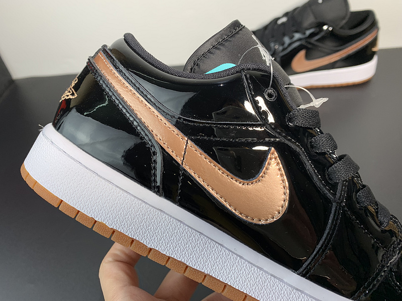 复制Air Jordan 1 Low 554723-032