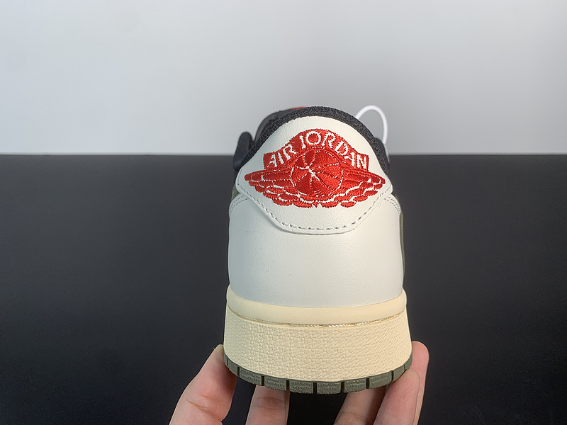 Travis Scott x AJ 1 Low OG “Olive”DZ4137-106