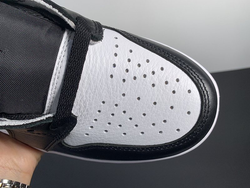 Air Jordan 1  Low OG “Black Toe”CZ0790-106