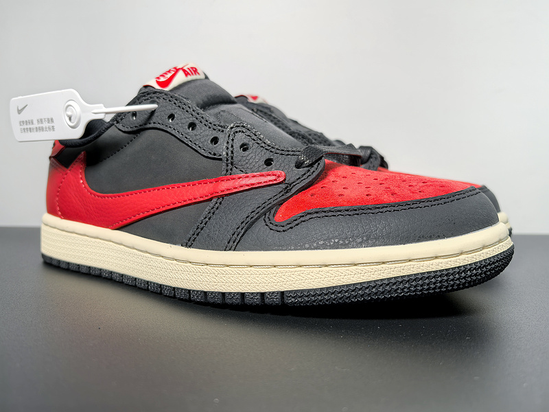 Travis Scott x Air Jordan 1 Low OG DM7866-061