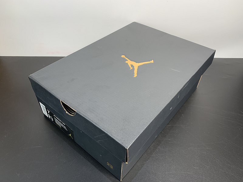 Air Jordan 1 Low “Hare”553558-021