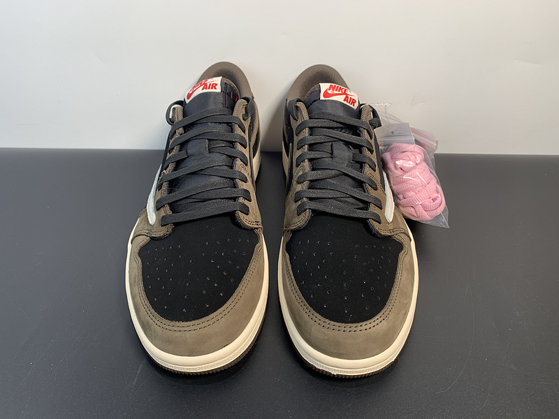 Nike Air Jordan 1 Low x Travis Scott CQ4277-001