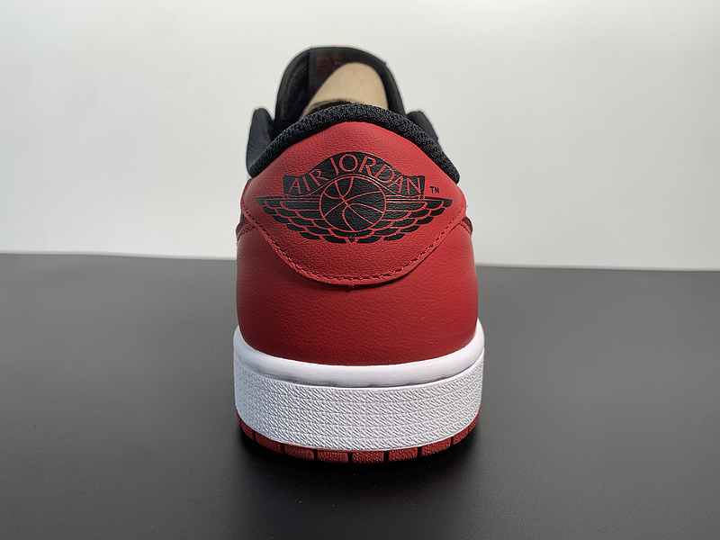 Air Jordan 1  Low OG “Black Toe”CZ0790-106