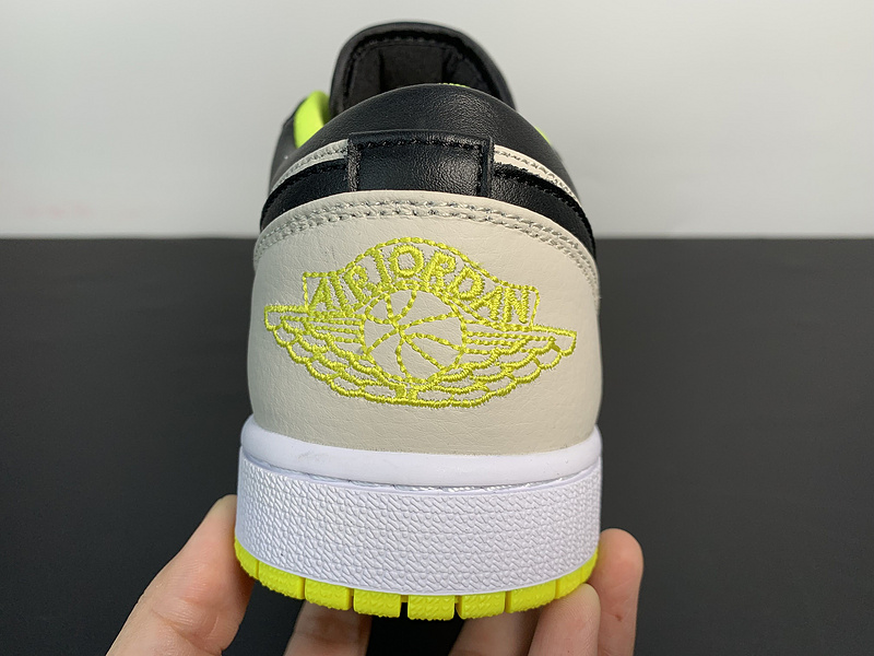 Air Jordan 1 Low 'Venom Green' 553558-009