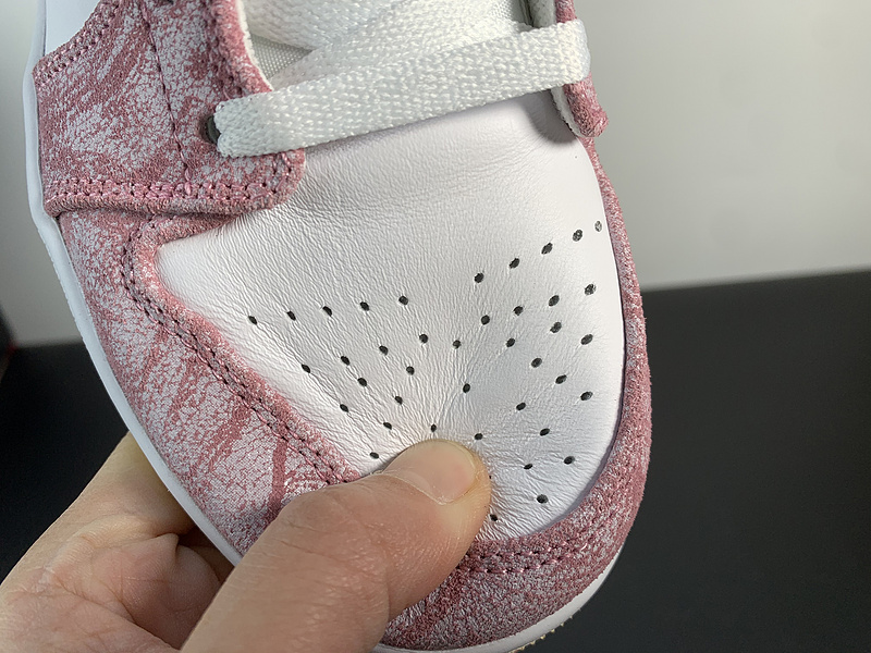 Air Jordan 1 Loew CW7104-601