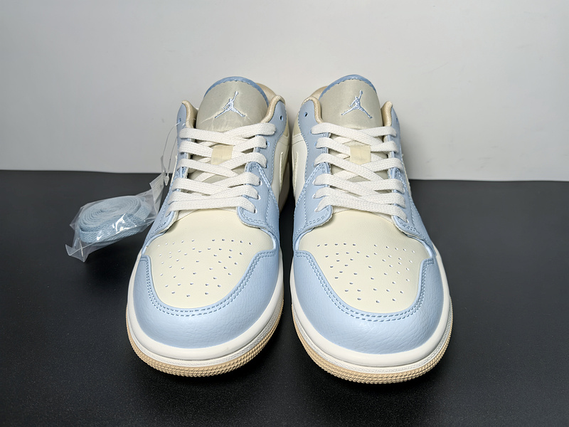Air Jordan 1 Low HQ4186-111