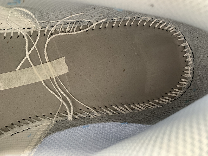 Air Jordan 1 Low “Light Smoke Grey”553558-039