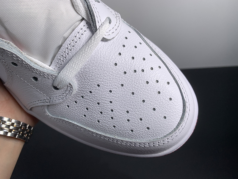 Air Jordan 1 Retro Low 705329-101