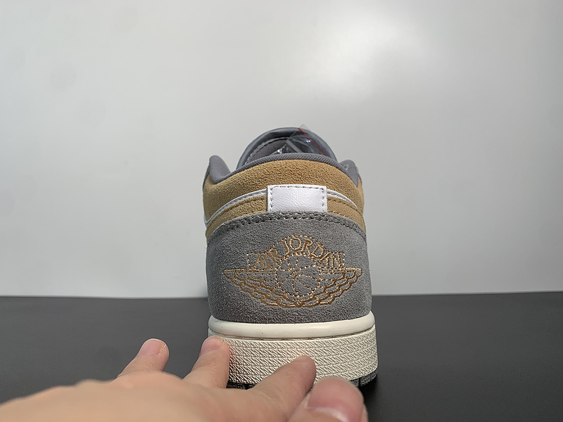 Air Jordan 1 Low DC0774-189