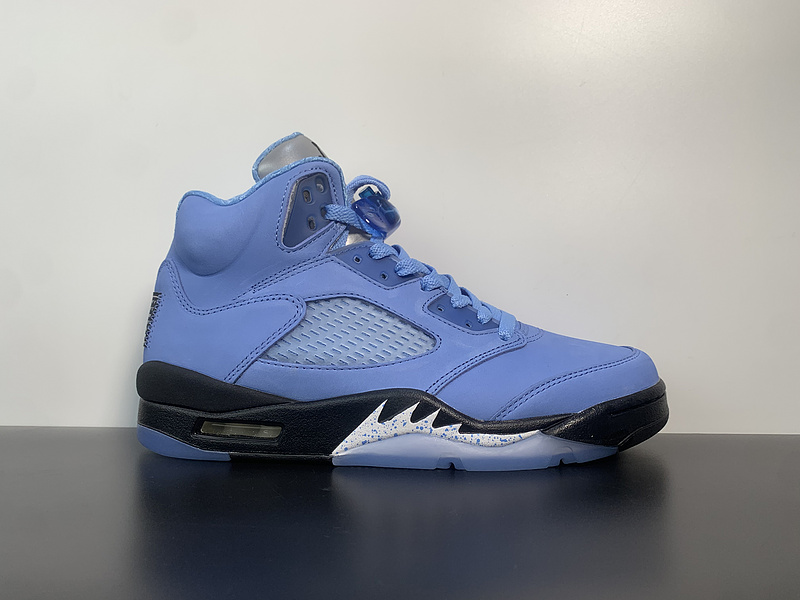 Air Jordan 5 “UNC