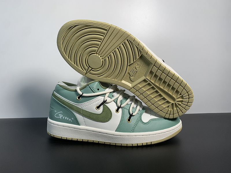 Air Jordan 1 Low FD9906 131