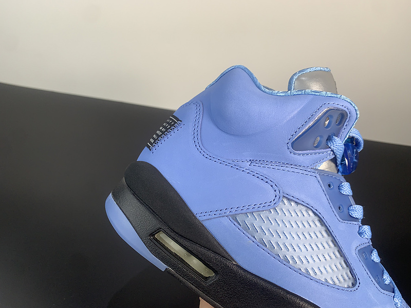 Air Jordan 5 “UNC