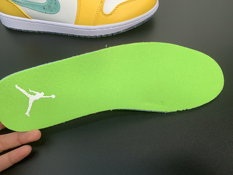 Air Jordan 1 Low DX4375-800