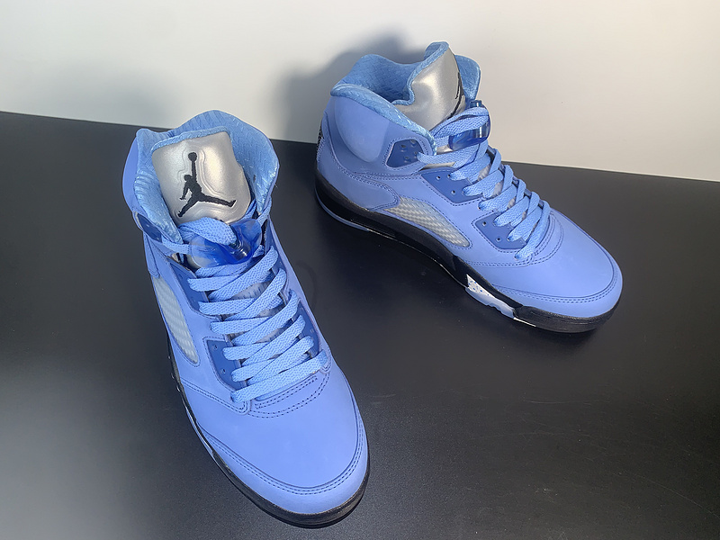 Air Jordan 5 “UNC