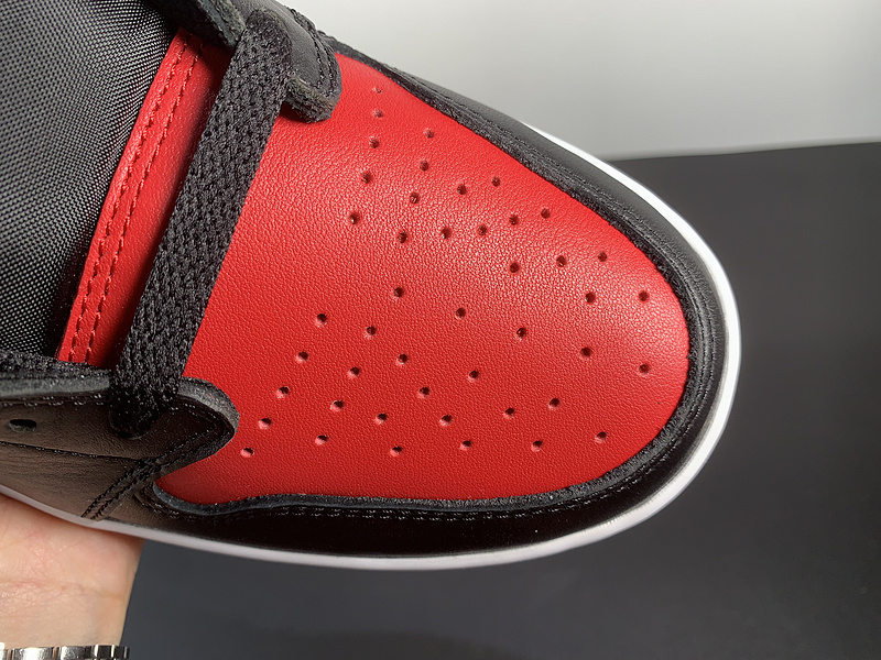 Air Jordan 1 Low OG “UNC to Chicago CZ0775-046