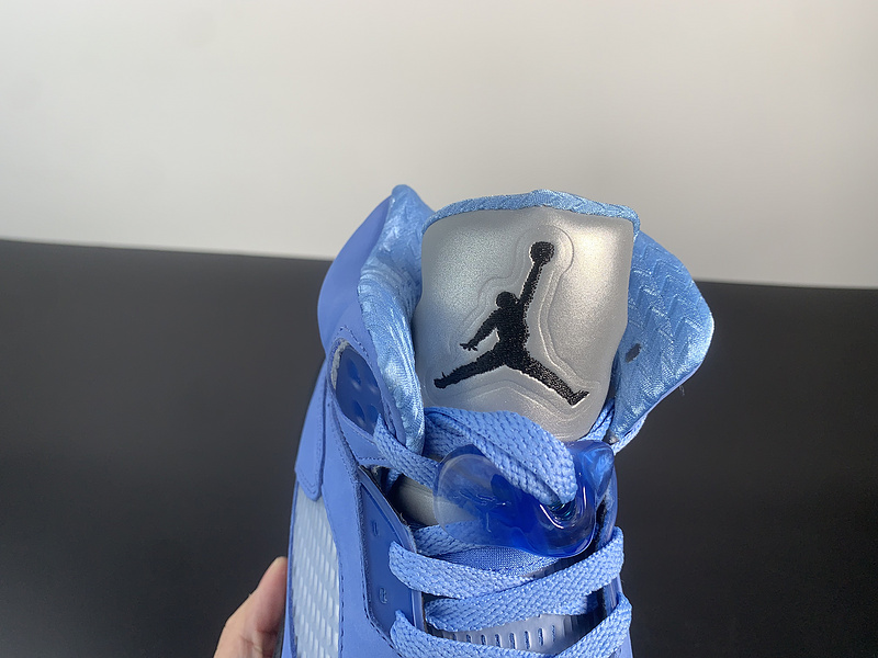 Air Jordan 5 “UNC