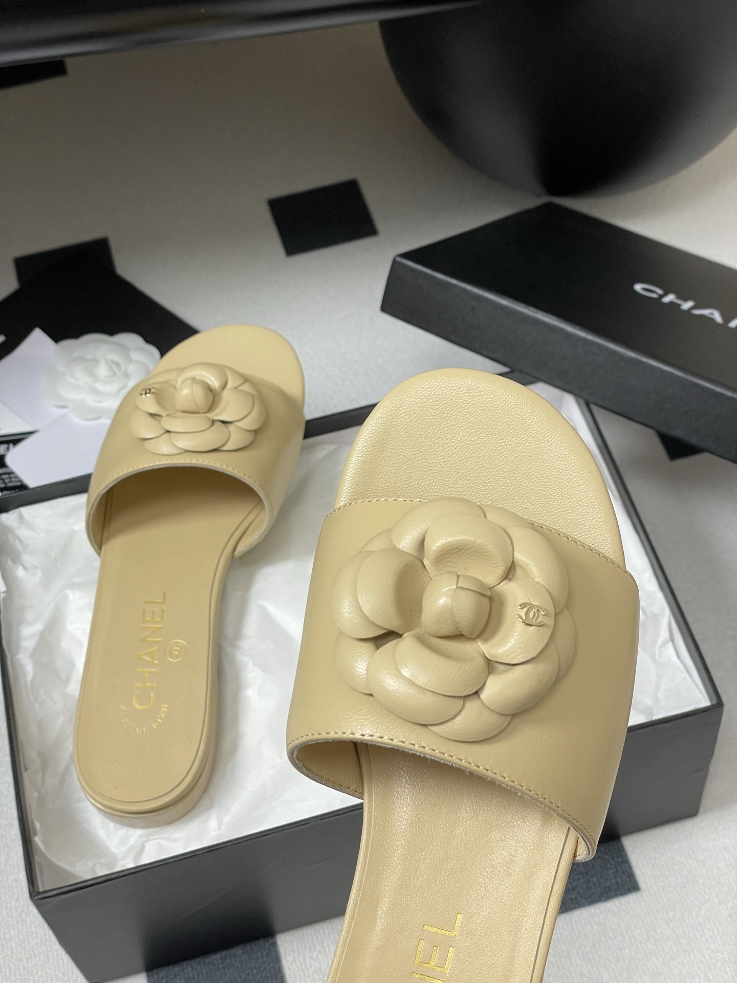 Chan*l 2025 Slides-1CM（EU35-41)