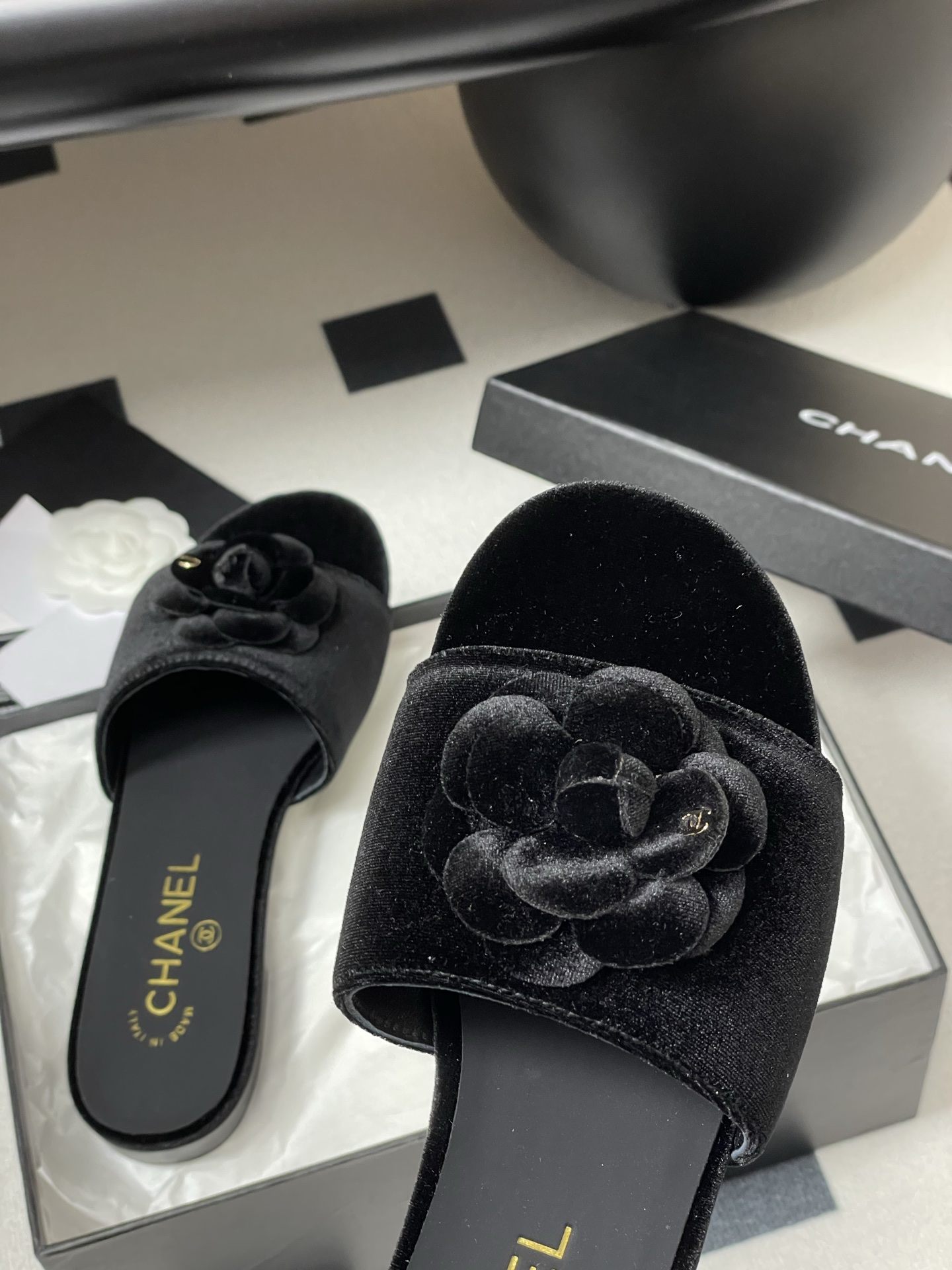 Chan*l 2025 Slides-1CM（EU35-41)