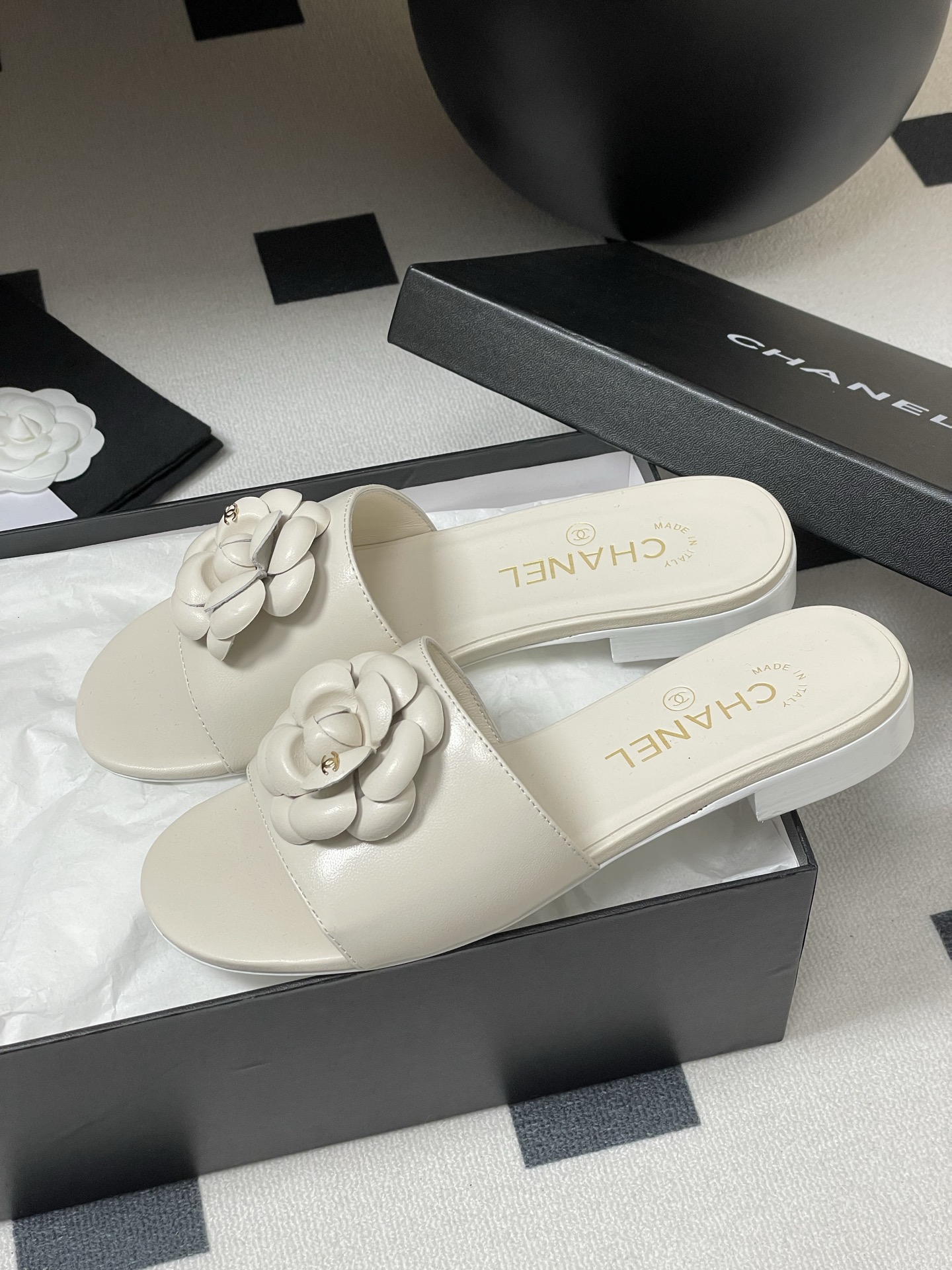 Chan*l 2025 Slides-1CM（EU35-41)