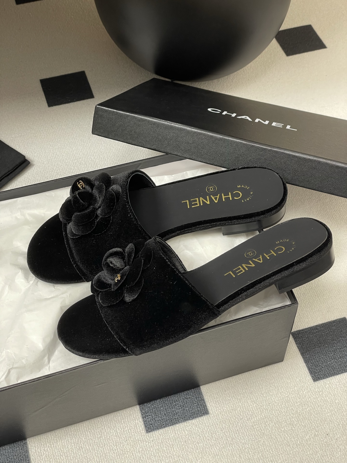 Chan*l 2025 Slides-1CM（EU35-41)