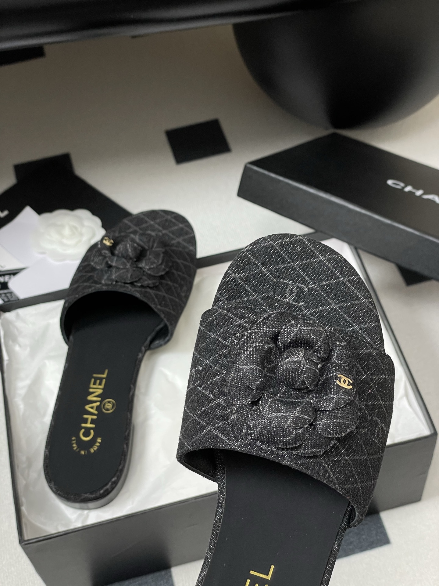 Chan*l 2025 Slides-1CM（EU35-41)